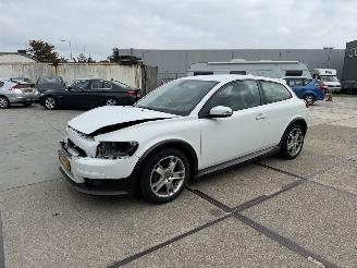 damaged passenger cars Volvo C-30 1.8 SPORT 2008/9