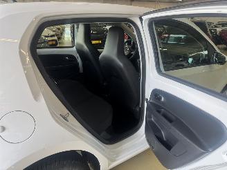 Volkswagen Up! 1.0 44kw AIRCO picture 18