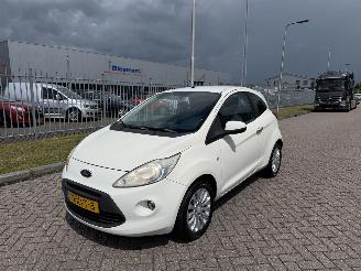 Schadeauto Ford Ka 1.2 Titanium 51kw AIRCO 2010/11