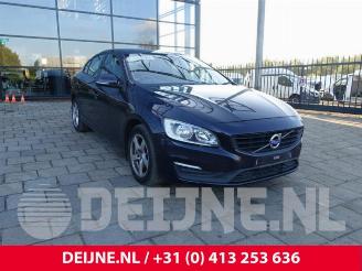 Autoverwertung Volvo S-60 S60 II (FS), Sedan, 2010 / 2018 2.0 D4 16V 2016/1