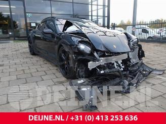 Salvage car Porsche Taycan Taycan Cross Turismo (Y1B), Combi, 2020 4S Performance Battery Plus 2022/3