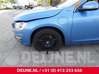 Volvo V-60 V60 I (FW/GW), Combi, 2010 / 2018 2.4 D6 20V Plug-in Hybrid AWD picture 13