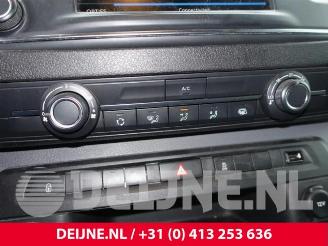 Peugeot Expert Expert (VA/VB/VE/VF/VY), Van, 2016 2.0 Blue HDi 120 16V picture 32