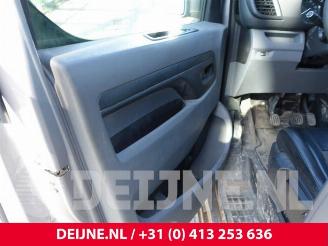 Peugeot Expert Expert (V1/VA/VB/VE/VF/VT/VY), Van, 2016 2.0 Blue HDi 120 16V picture 17