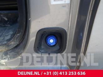 Peugeot Expert Expert (V1/VA/VB/VE/VF/VT/VY), Van, 2016 2.0 Blue HDi 120 16V picture 19