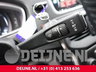 Volvo V-40 V40 (MV), Hatchback 5-drs, 2012 / 2019 2.0 T2 16V picture 28