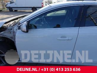 Volvo V-40 V40 (MV), Hatchback 5-drs, 2012 / 2019 2.0 D2 16V picture 30