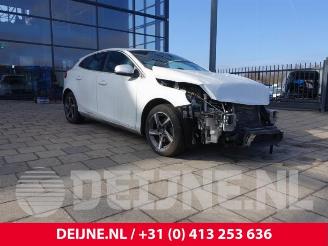 Uttjänta bilar auto Volvo V-40 V40 (MV), Hatchback 5-drs, 2012 / 2019 2.0 D2 16V 2015/11