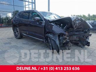 Vrakbiler auto Volvo Xc-60 XC60 II (UZ), SUV, 2017 2.0 T8 16V Recharge, Twin Engine AWD 2018/12