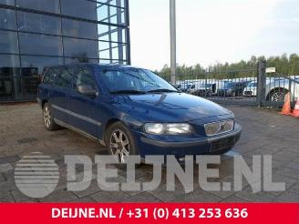 rozbiórka samochody osobowe Volvo V-70 V70 (SW), Combi, 1999 / 2008 2.4 20V 170 2001/5