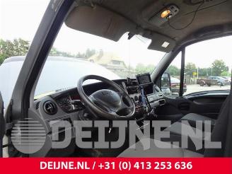 Iveco Daily New Daily IV, Van, 2006 / 2011 35C14V, C14V/P, S14C, S14C/P, S14V, S14V/P picture 21