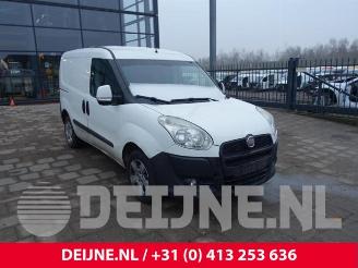 Vrakbiler auto Fiat Doblo Doblo Cargo (263), Van, 2010 1.3 MJ 16V Euro 4 2011/7