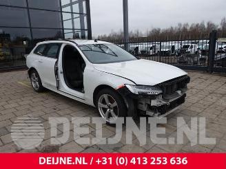 Purkuautot passenger cars Volvo V-90 V90 II (PW), Combi, 2016 2.0 B6 Mild Hybrid AWD 2022/4