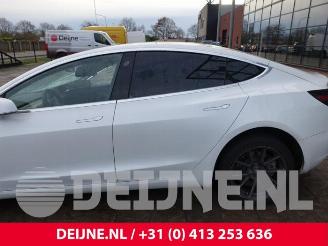 Tesla Model 3 Model 3, Sedan, 2017 Long Range AWD 75 kWh picture 19