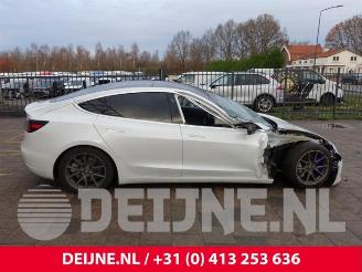 Tesla Model 3 Model 3, Sedan, 2017 Long Range AWD 75 kWh picture 8