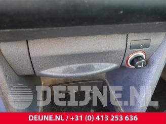 Volkswagen Caddy Caddy III (2KA,2KH,2CA,2CH), Van, 2004 / 2015 2.0 SDI picture 31