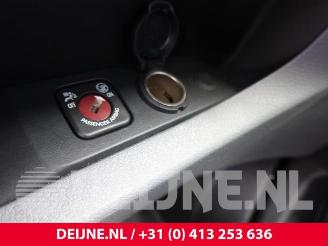Peugeot Expert Expert (V1/VA/VB/VE/VF/VT/VY), Van, 2016 2.0 Blue HDi 180 16V picture 24