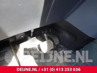 Peugeot Expert Expert (V1/VA/VB/VE/VF/VT/VY), Van, 2016 2.0 Blue HDi 180 16V picture 11