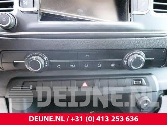 Peugeot Expert Expert (V1/VA/VB/VE/VF/VT/VY), Van, 2016 2.0 Blue HDi 180 16V picture 28