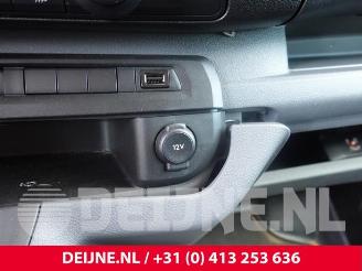 Peugeot Expert Expert (V1/VA/VB/VE/VF/VT/VY), Van, 2016 2.0 Blue HDi 180 16V picture 26