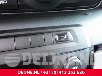 Peugeot Expert Expert (V1/VA/VB/VE/VF/VT/VY), Van, 2016 2.0 Blue HDi 180 16V picture 27