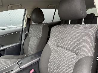 Toyota Avensis 2.0 D-4D Navi Clima Camera picture 8