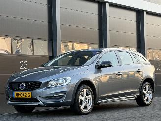Ocazii autoturisme Volvo V-60 Cross Country 2.0 D4 Navi Clima EURO-6 2016/1