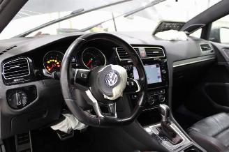 Volkswagen Golf  picture 10