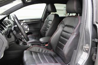 Volkswagen Golf  picture 11