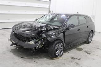 Salvage car Peugeot 308  2023/2