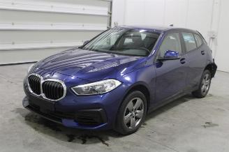 Salvage car BMW 1-serie 118 2020/2