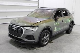 Salvage car Audi Q3  2020/1