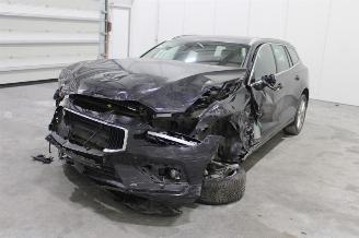 Salvage car Volvo V-60 V60 2020/11