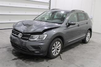 Schadeauto Volkswagen Tiguan  2019/4