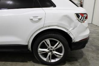 Audi Q3  picture 22