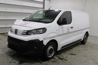 krockskadad bil auto Peugeot Expert  2024/11