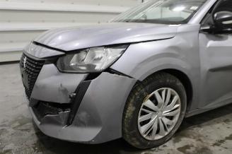 Peugeot 208  picture 6