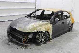 Salvage car Volkswagen Golf  2022/1