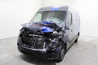 Vaurioauto  passenger cars Renault Master  2019/9