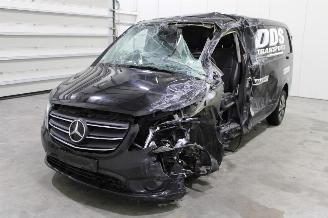 Vrakbiler auto Mercedes Vito  2022/11