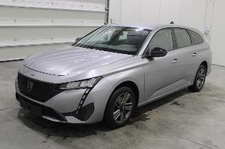 Damaged car Peugeot 308  2022/7