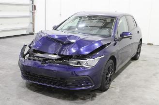 uszkodzony samochody osobowe Volkswagen Golf  2022/1