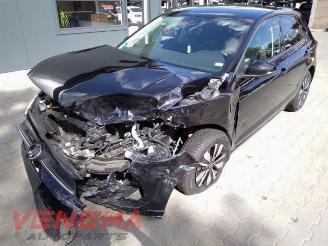 Coche siniestrado Volkswagen Polo Polo VI (AW1), Hatchback 5-drs, 2017 1.0 TSI 12V 2024