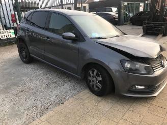 Coche siniestrado Volkswagen Polo DIESEL - 55KW - 1422CC 2016/2