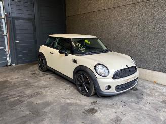 Démontage voiture Mini One R56 1600 Diesel 2013/1