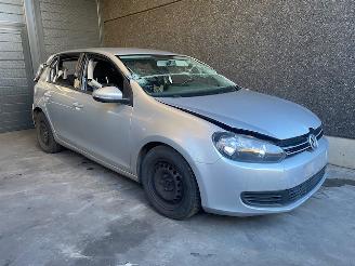 Dezmembrări autoturisme Volkswagen Golf Golf VI (5K1) Hatchback 2008 / 2013 1.6 TDI 16V Hatchback  Diesel 1 598cc 77kW 2010/10