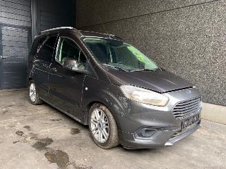 Purkuautot passenger cars Ford Tourneo Courier 2020 1.5 16V Diesel 73Kw 2020/8
