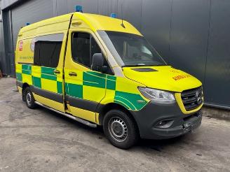 Salvage car Mercedes Sprinter 3,5t (907.6/910.6) Van 2021 319 CDI 3.0 V6 24V RWD Bestel  Diesel 2.987cc 140kW (190pk) RWD 2021/11