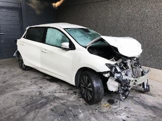 Salvage car Nissan Pulsar (C13) Hatchback 2017 1.2 DIG-T 16V Hatchback  Benzine 1.198cc 85kW (116pk) FWD 2017/2