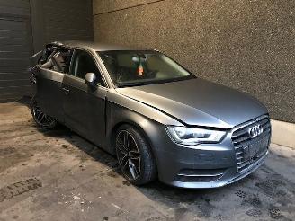 Autoverwertung Audi A3 (8VA/8VF) Hatchback 5-drs 2012 / 2020 1.6 TDI Ultra 16V Hatchback 4Dr Diesel 1 598cc 81kW (110pk) FWD 2015/4